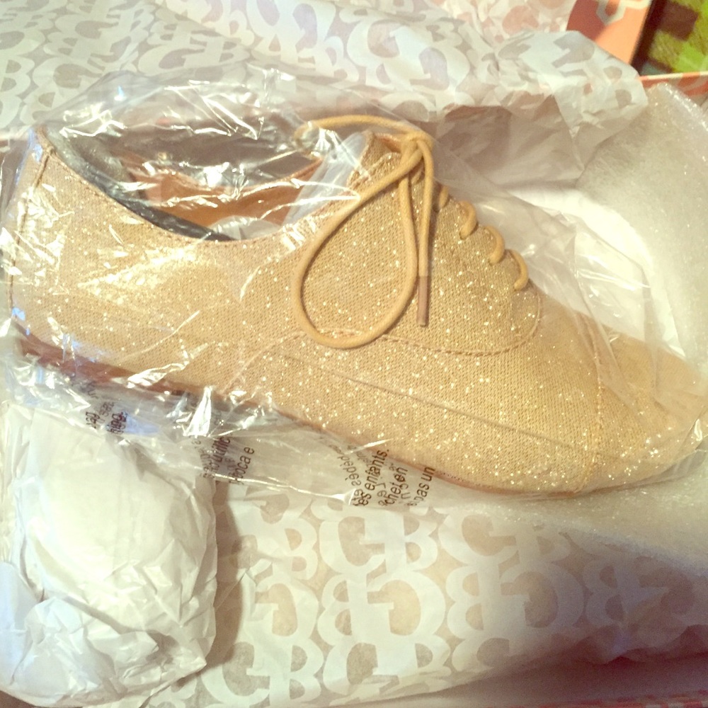 Gianni Bini sparkle flats